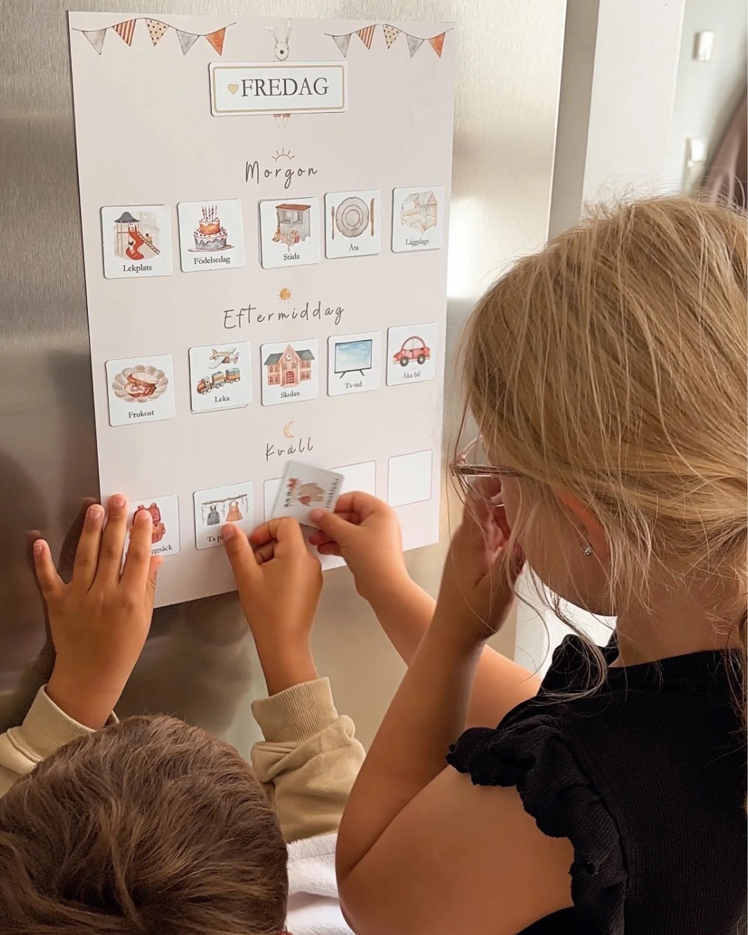 Dagsschema med bildstöd för barn i magnet (Kanin)